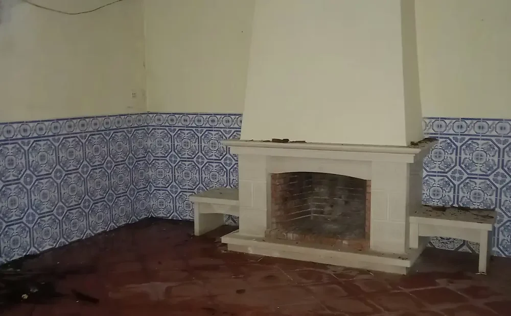 sala-lareira